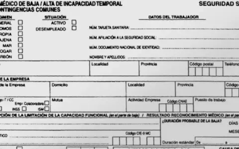 Formulario de Seguridad Social para parte médico de baja/alta. Se detalla si es compatible la baja laboral con el cese de actividad.