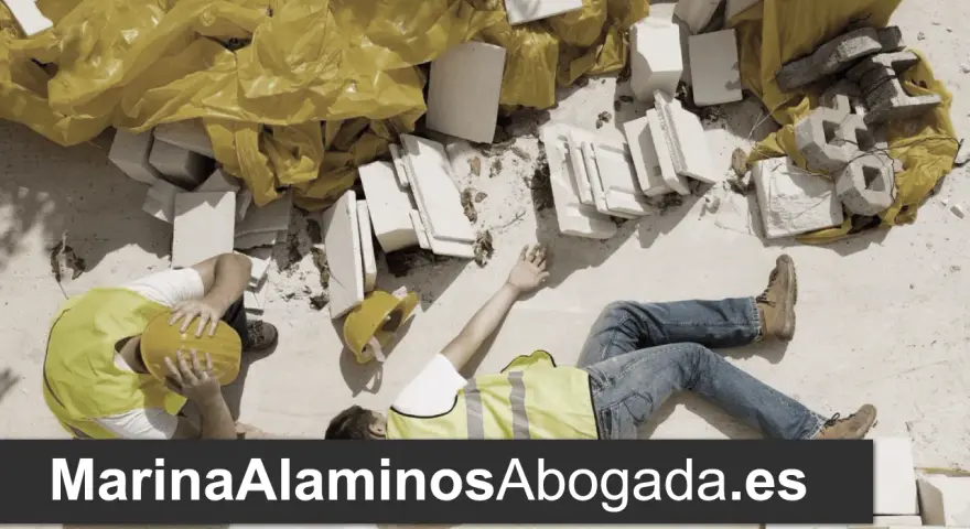 Un trabajador accidentado en obra. Si sufres un accidente, te ayudamos con tu resolución INSS recargo de prestaciones.